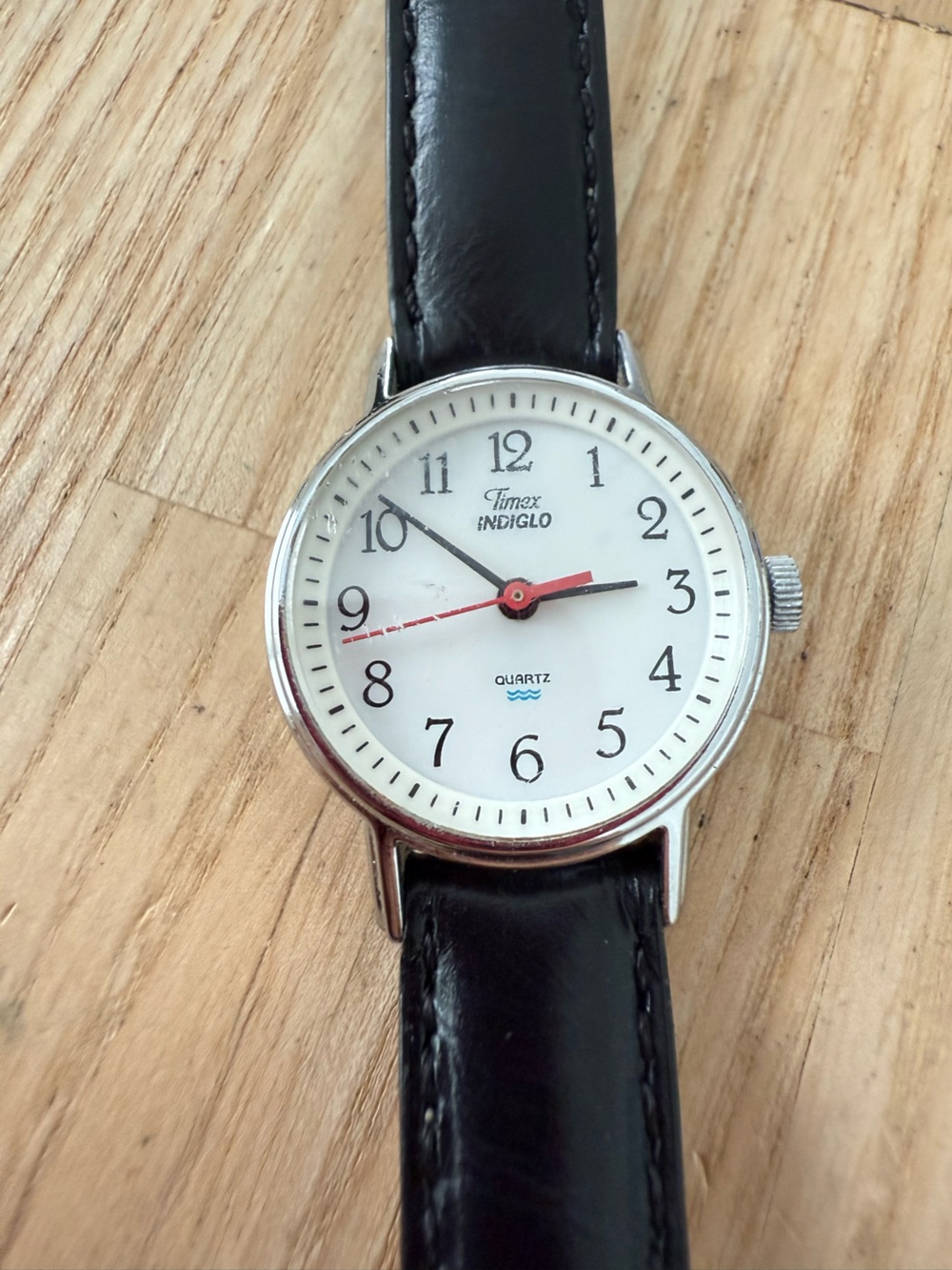 Vintage Timex ladies black leather watch NEW BATTERY
